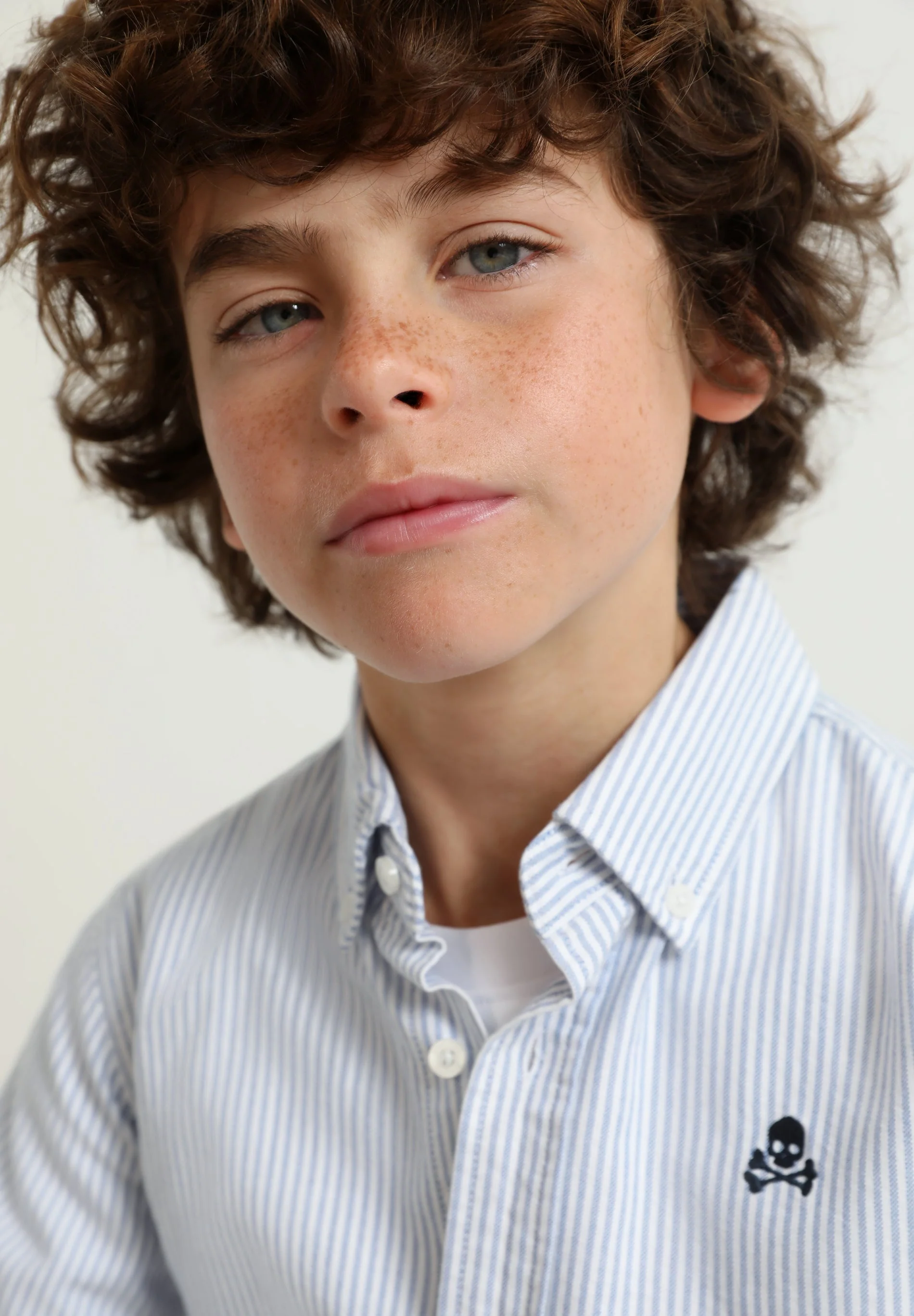 CAMISA DE RISCAS COM LOGO A CONTRASTAR - Image 3