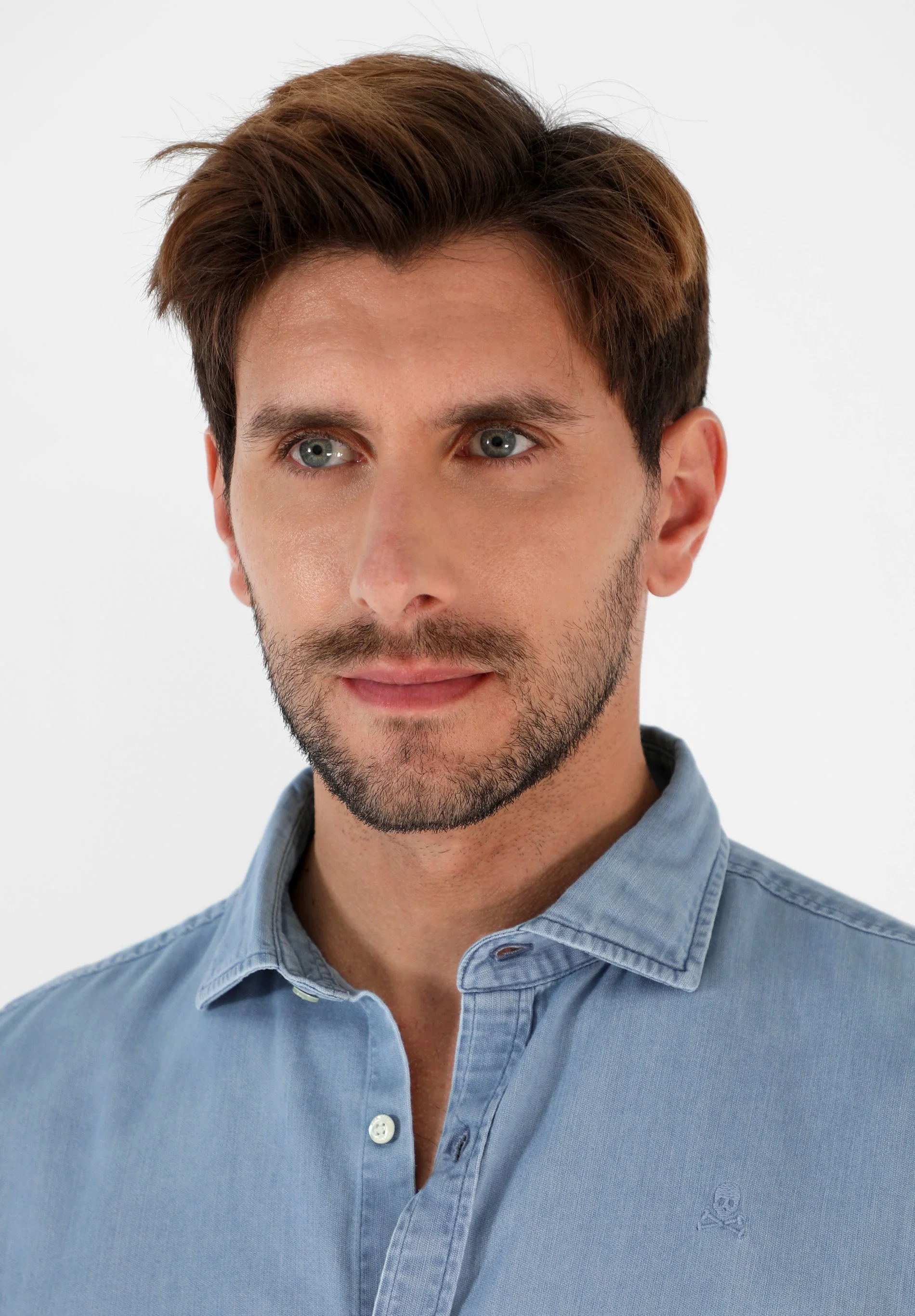 CAMISA DENIM BÁSICA - Image 4