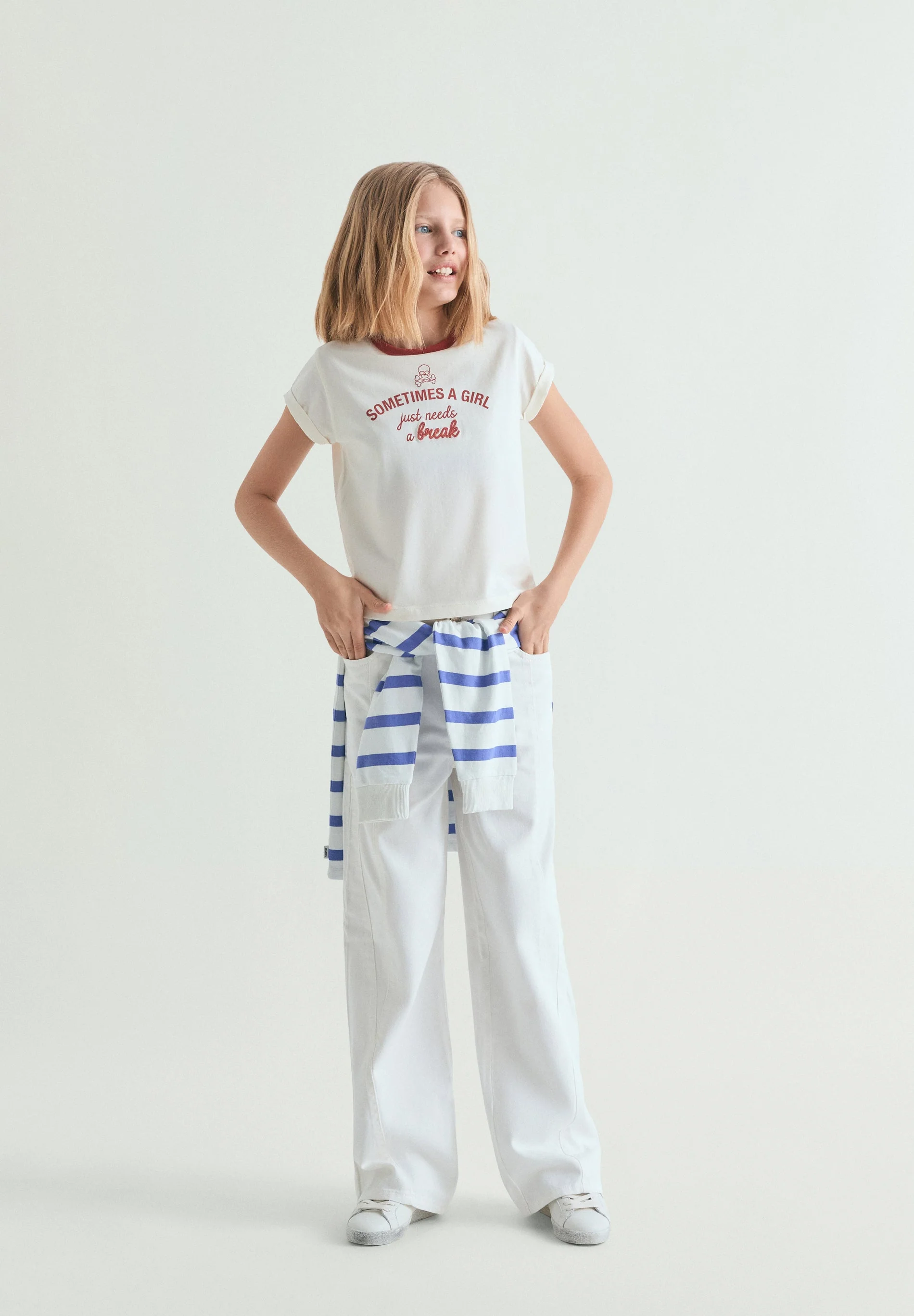 T-SHIRT COM PADRÃO E GOLA EM CONTRASTE - Image 4