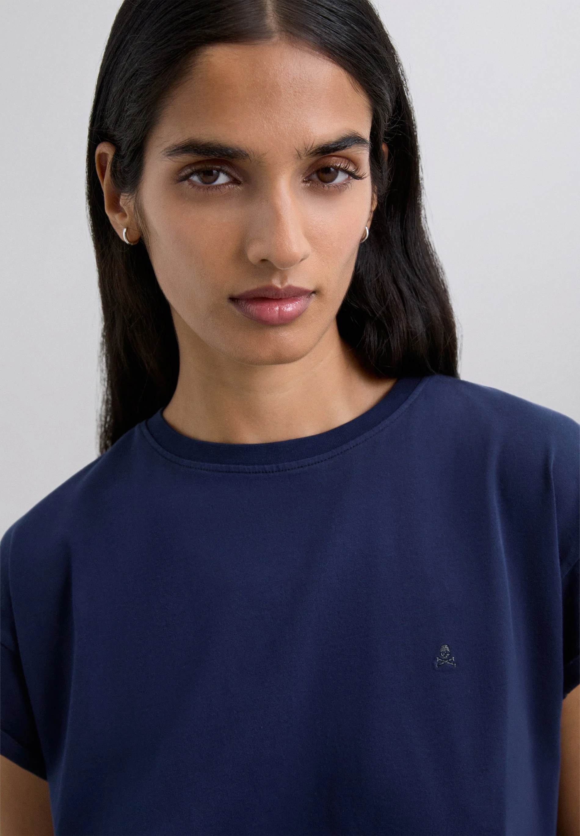 T-SHIRT COM LOGÓTIPO BORDADO - Image 3