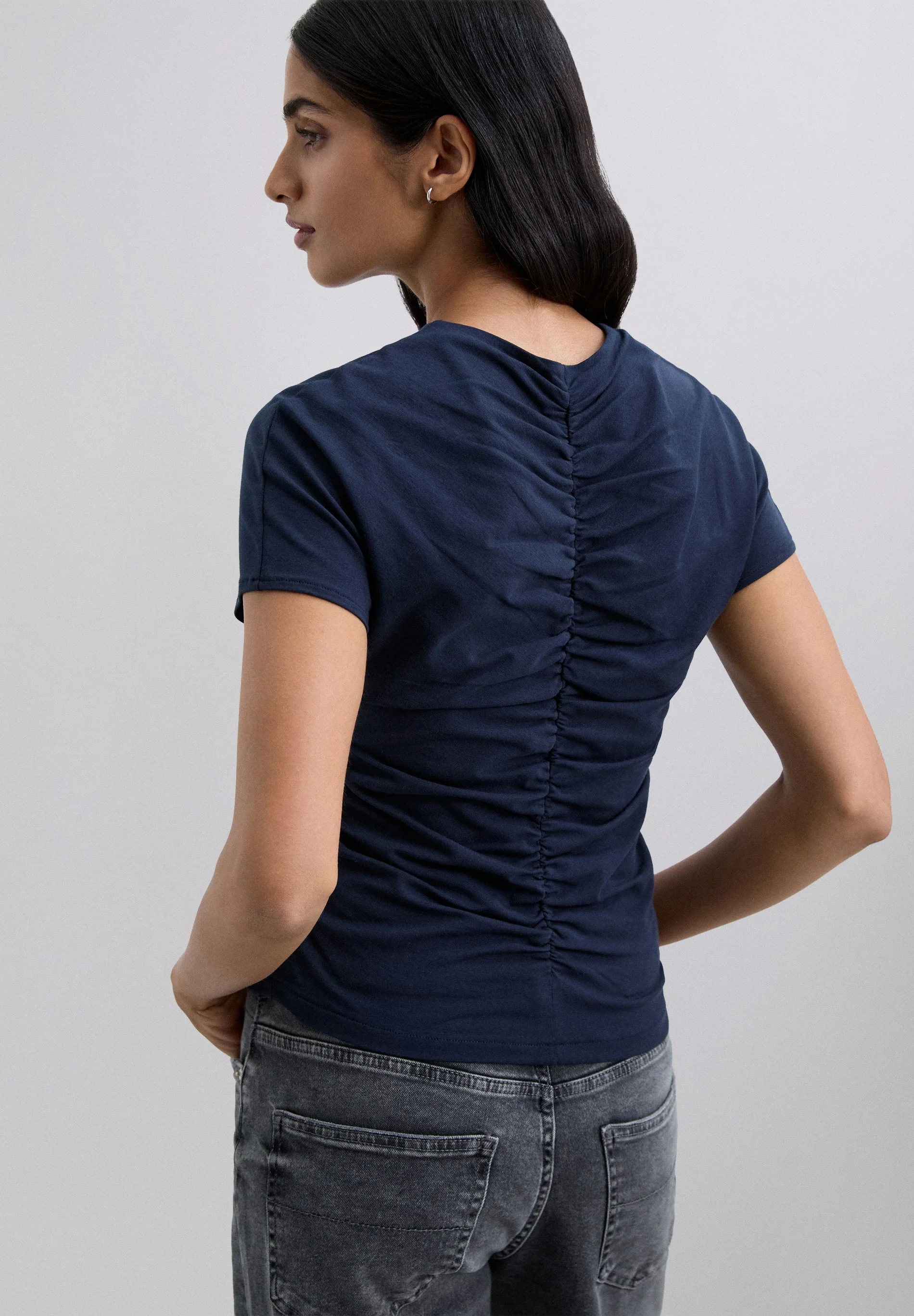 TOP COM PORMENOR DE FRANZIDO - Image 4