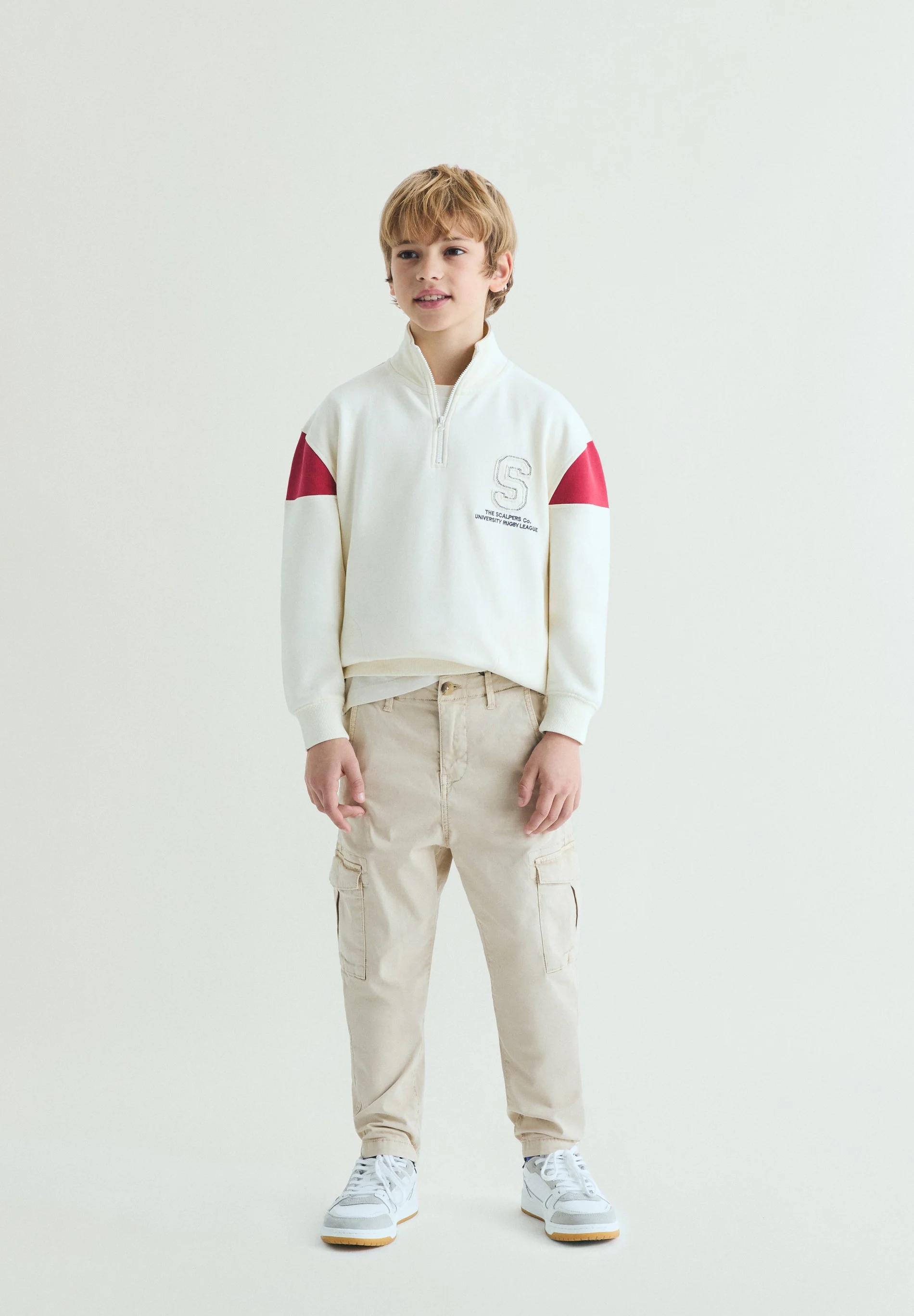 SWEATSHIRT COM GOLA ALTA E FECHO DE CORRER - Image 4