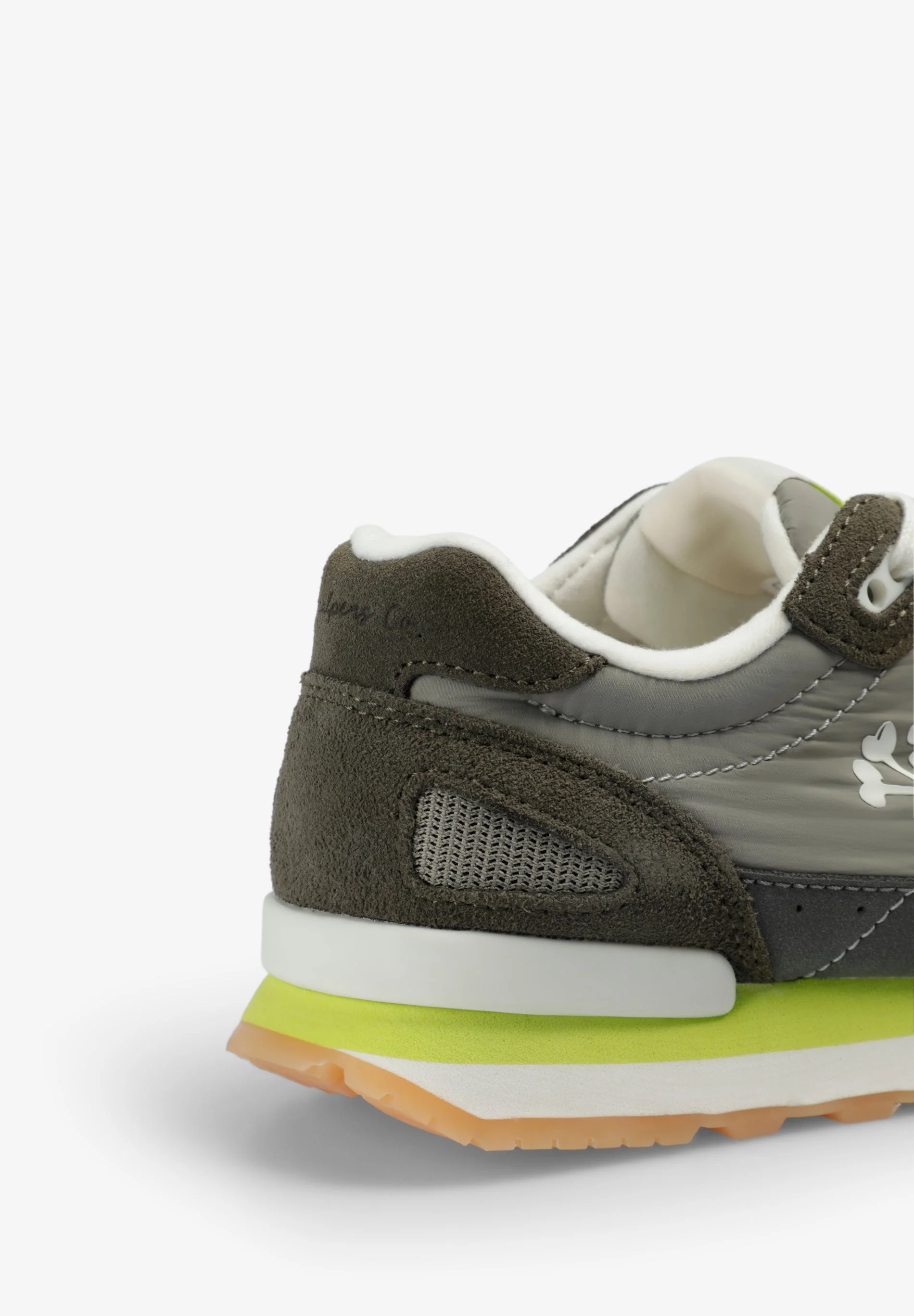 SAPATILHAS SKULL SOLA EM CONTRASTE - Image 5