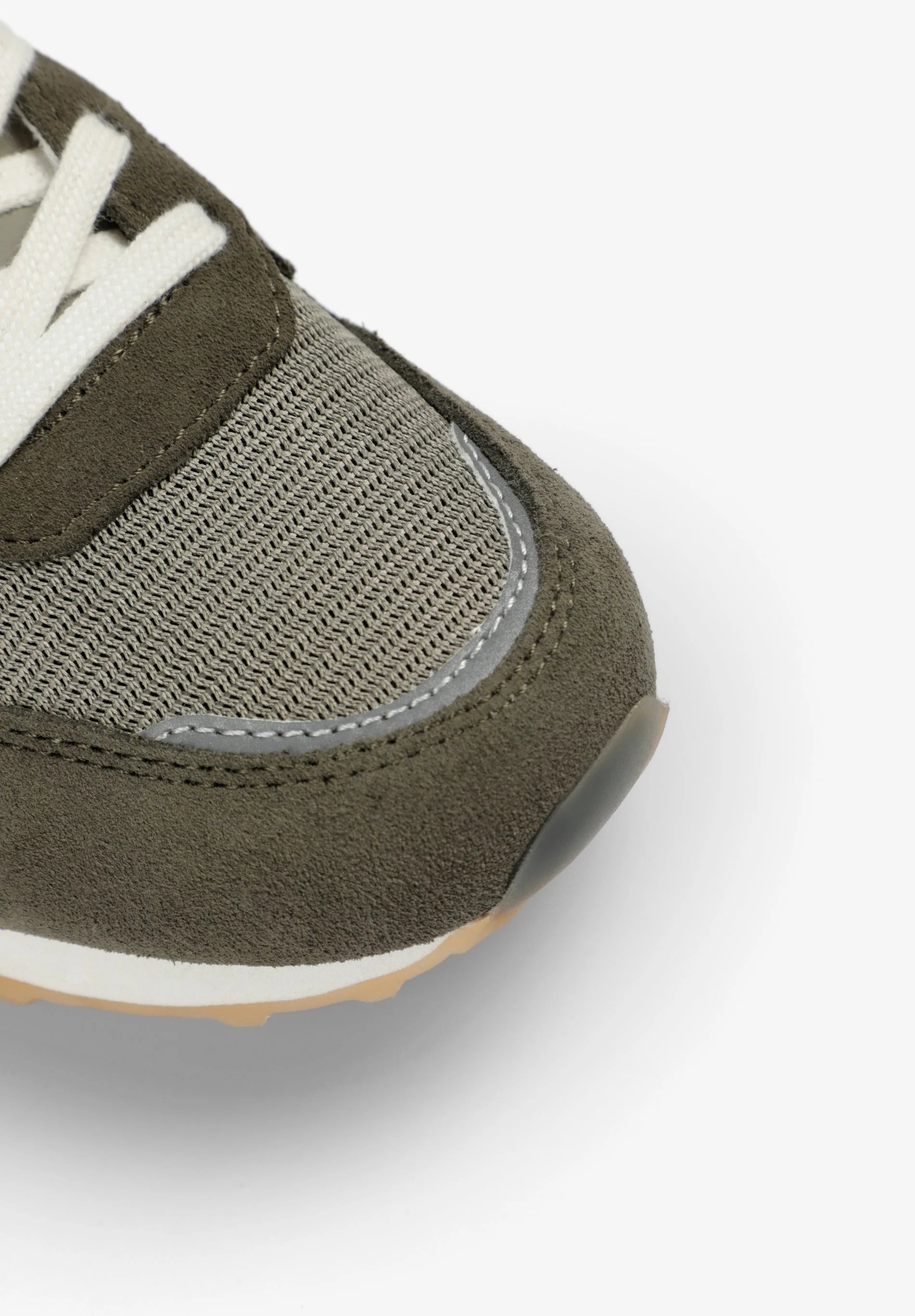 SAPATILHAS SKULL SOLA EM CONTRASTE - Image 7