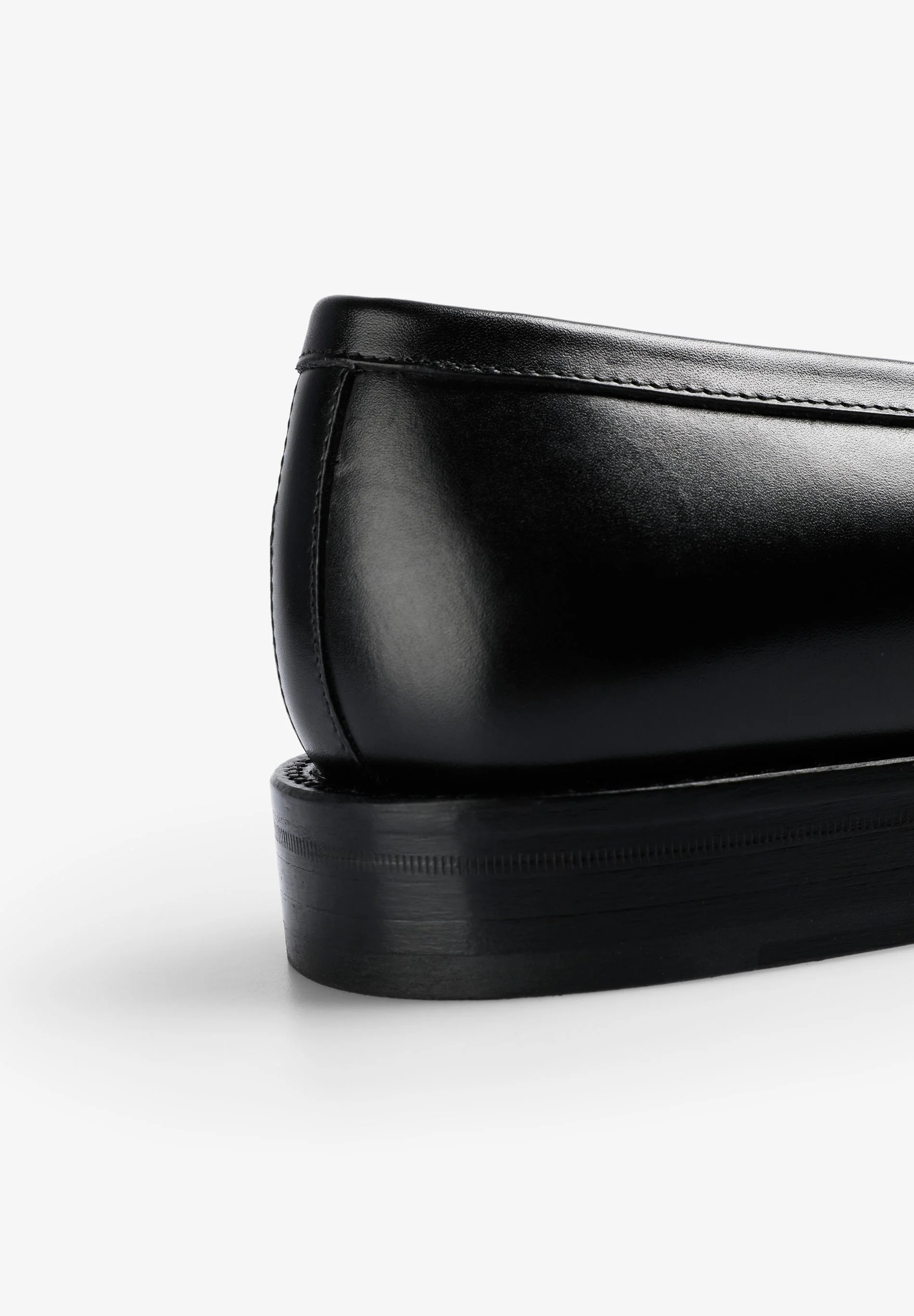 MOCASSINS PRETOS MÁSCARA - Image 5