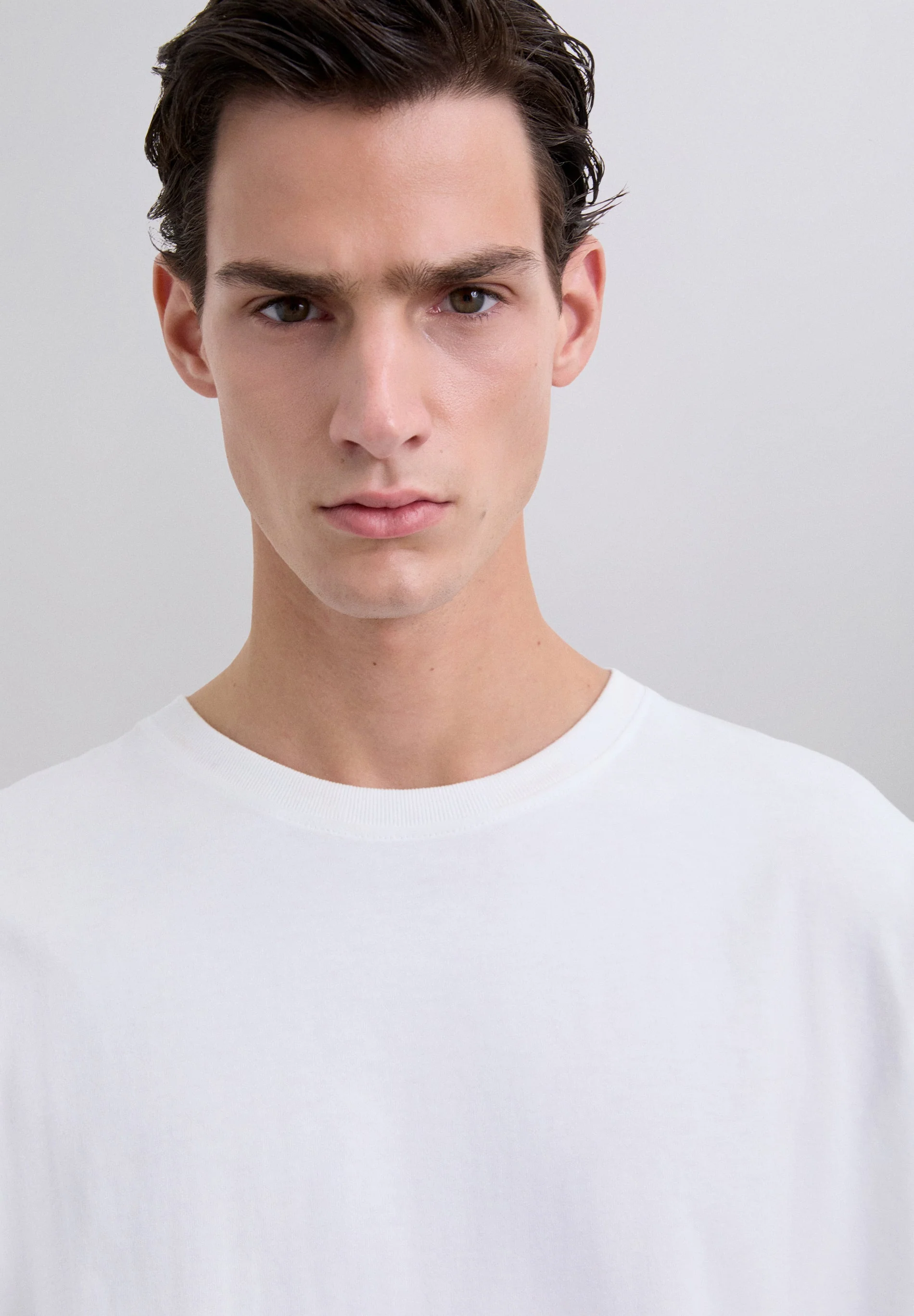 T-SHIRT HEAVY WEIGHT DE ALGODÃO - Image 4